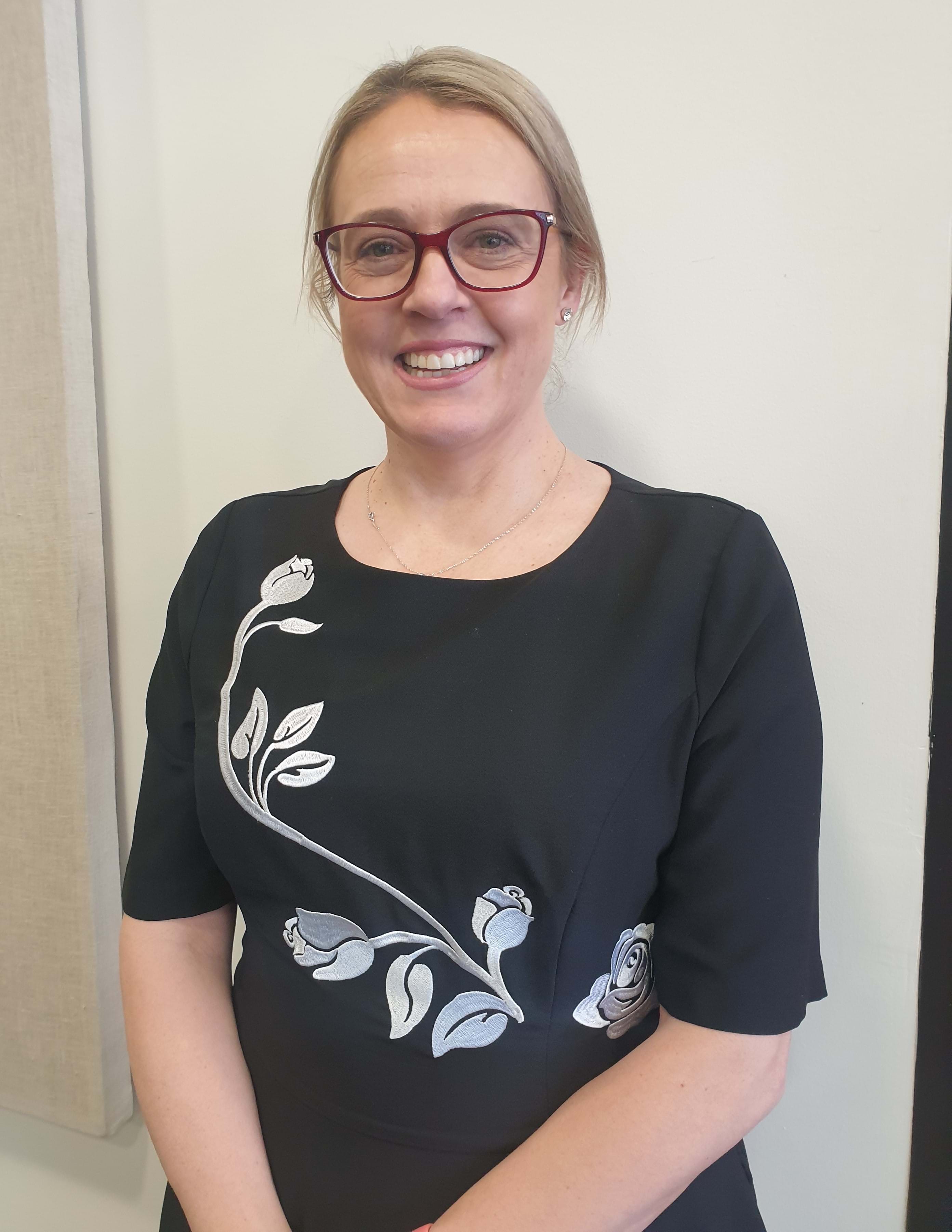 Diana Lawrence | RNG Lawyers | Will | Commercial Law | Wills and Estates